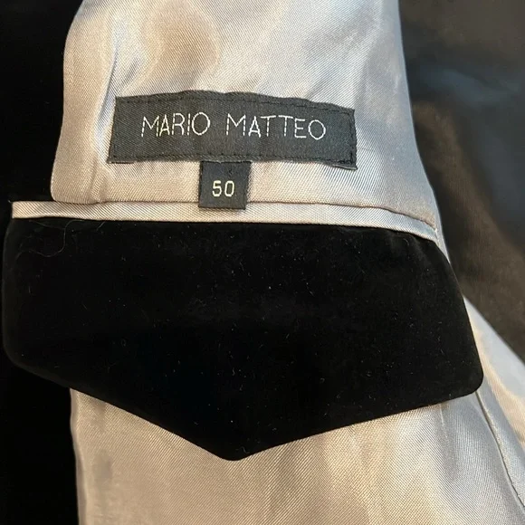 Velvet jacket, for a formal black tie or a nite out! By Mario Matteo - Picture 4 of 5